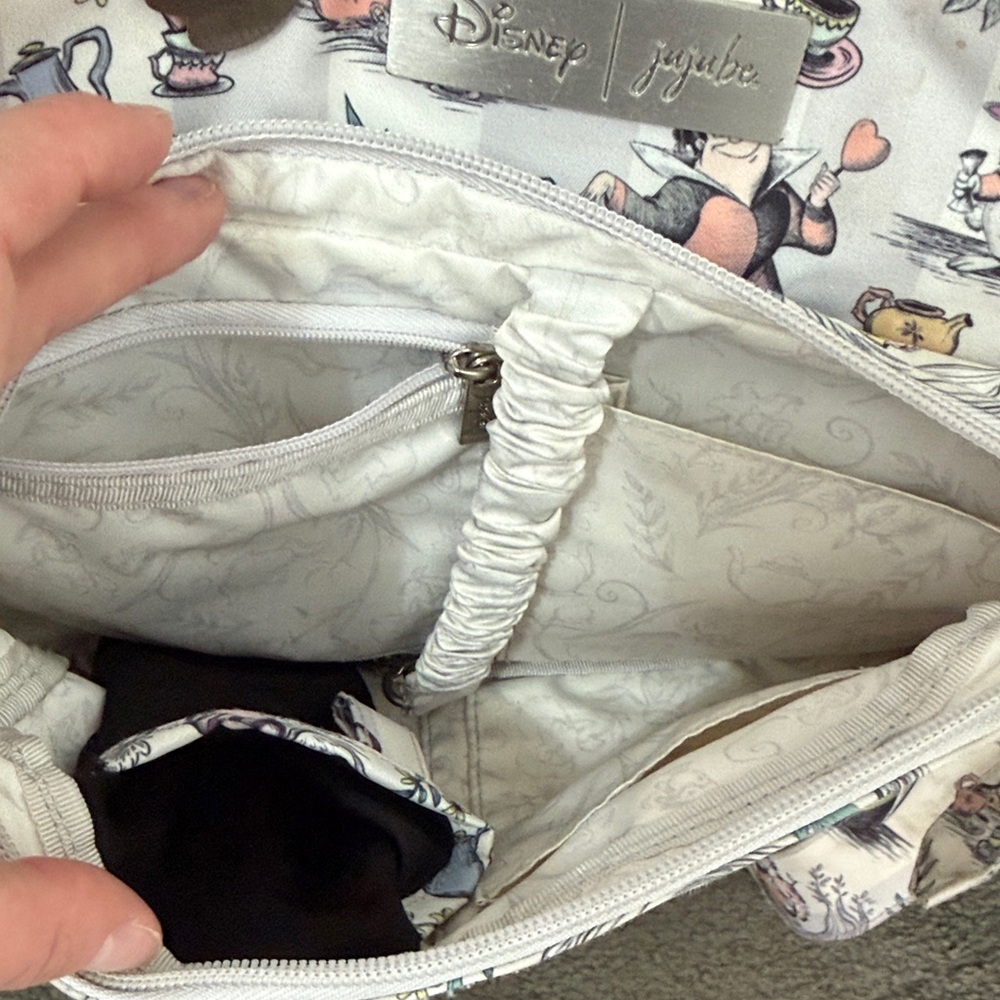 Jujube Alice in wonderland diaper bag - Picture 6 of 6